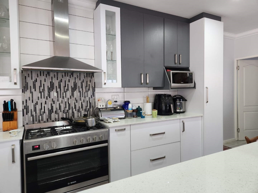 3 Bedroom Property for Sale in Monte Christo Western Cape